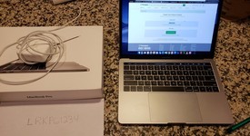 Good
													MacBook Pro 2017 (With Touch Bar) - 13" - Gray, 512 GB, 8 GB, photo 5 of 5