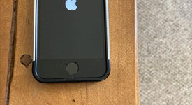 Good
													Apple iPhone SE 1st Gen 2016 - T-Mobile, Grey, 32 GB, A1662, photo 2 of 8