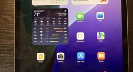 Mint
													Apple iPad Pro 11" 4th Gen 2022 - Unlocked, Gray, 128 GB, photo 2 of 9