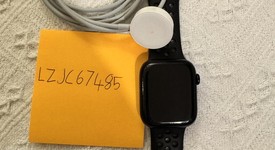 Mint
													Apple Watch Series 8 45mm - Unlocked, Midnight, A2774 - Cellular, Nike, photo 3 of 3