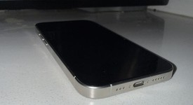 Mint
													Apple iPhone 15 Pro - Unlocked, White, 128 GB, A2848, photo 3 of 5