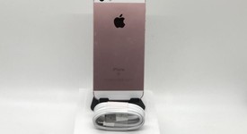 Fair
													Apple iPhone SE 1st Gen 2016 - Unlocked, Rose Gold, 32 GB, A1662, photo 2 of 10