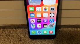Mint
													Apple iPhone SE 3rd Gen 2022 - AT&T, Midnight, 64 GB, A2595, photo 3 of 6