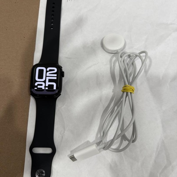 Apple Watch Series 10 42mm - Black, A2997 - GPS, Aluminum