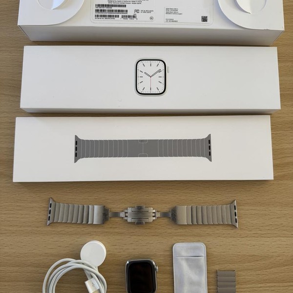 Apple Watch Series 7 41mm - Unlocked, Silver, A2475 - Cellular, Stainless