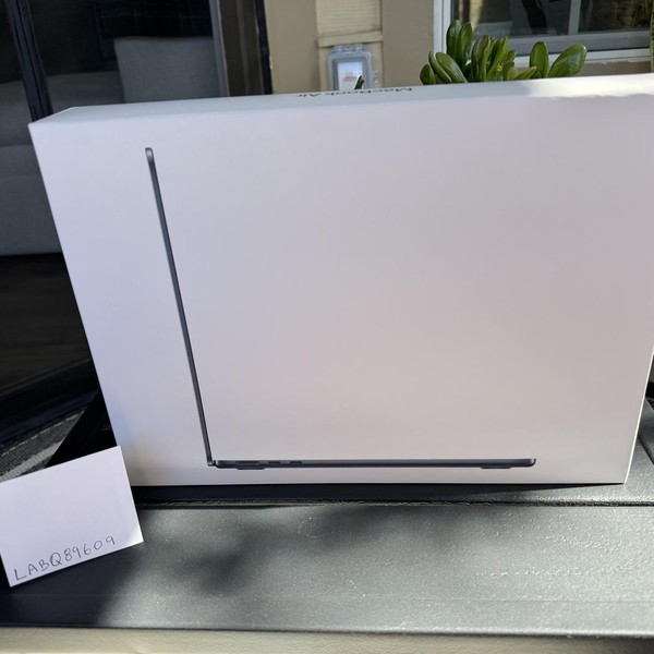 MacBook Air 2025 (M4) - 13 inch - 256 GB, Midnight, 16 GB, Apple M4