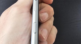Mint
													Apple iPhone 6S - Unlocked, Silver, 32 GB, A1688, photo 3 of 6