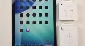 Mint
													Apple iPad 10th Gen - Unlocked, Silver, 64 GB, A2757, photo 2 of 6