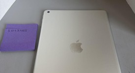 Good
													Apple iPad 9th Gen - Wi-Fi, Silver, 64 GB, A2602, photo 3 of 5