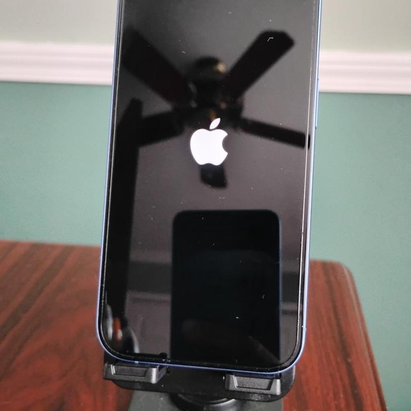 Apple iPhone 16 - Unlocked, 128 GB, Ultramarine, A3081