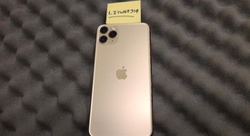 Mint
													Apple iPhone 11 Pro Max - Unlocked, Gold, 256 GB, A2161, photo 2 of 5