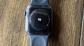 Good
													Apple Watch SE 1st Gen 44mm - Gray, A2352 - GPS, Aluminum, photo 5 of 8