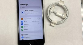 Mint
													Apple iPhone SE 3rd Gen 2022 - Unlocked, Midnight, 64 GB, A2595, photo 2 of 9