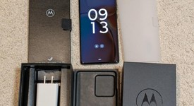 Mint
													Motorola Edge Plus (2023) - Unlocked, Black, 512 GB, 8 GB, photo 1 of 7