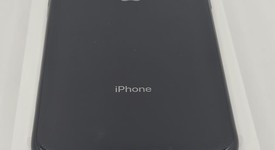 Mint
													Apple iPhone Xr - Unlocked, Black, 64 GB, A1984, photo 4 of 12