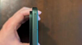 Mint
													Google Pixel 10 - Unlocked, Obsidian, 128 GB, GLBW0, photo 3 of 6