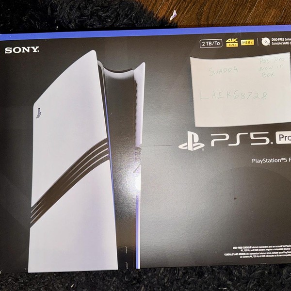 PlayStation 5 Pro (2024) - 2 TB, White