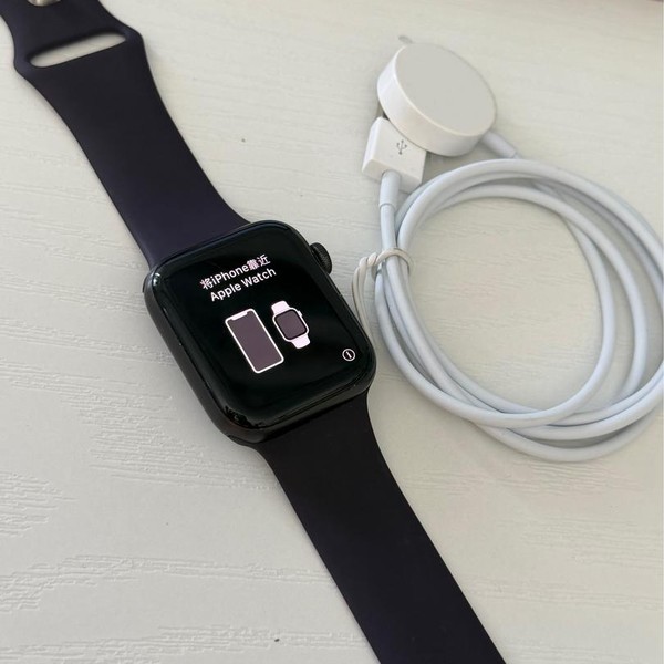 Apple Watch SE (1st Gen) 44mm - Unlocked, Gray, A2354 - Cellular, Aluminum