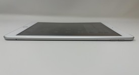 Good
													Apple iPad 5th Gen - Unlocked, Silver, 32 GB, A1823, photo 5 of 6