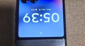 Good
													Motorola Razr (2024) - Unlocked, Gray, 256 GB, 8 GB, photo 4 of 8