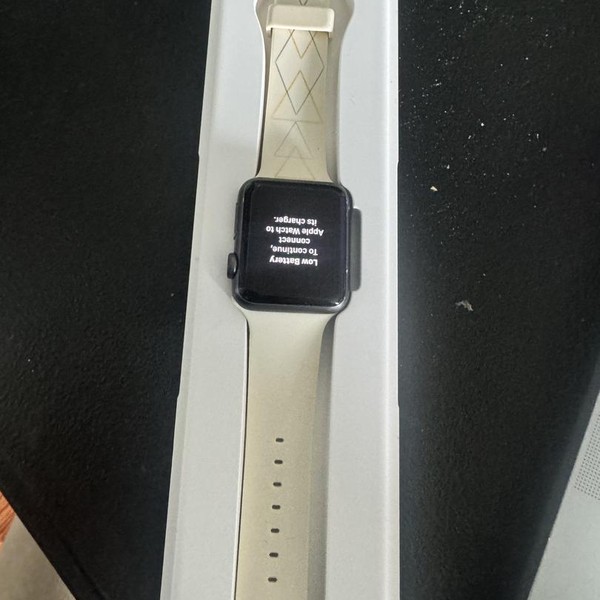 Apple Watch Series 1 38mm - 8 GB, Gray, A1802