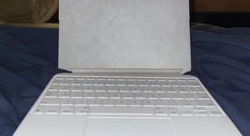 Used
													Apple Magic Keyboard Folio - White, photo 1 of 5
