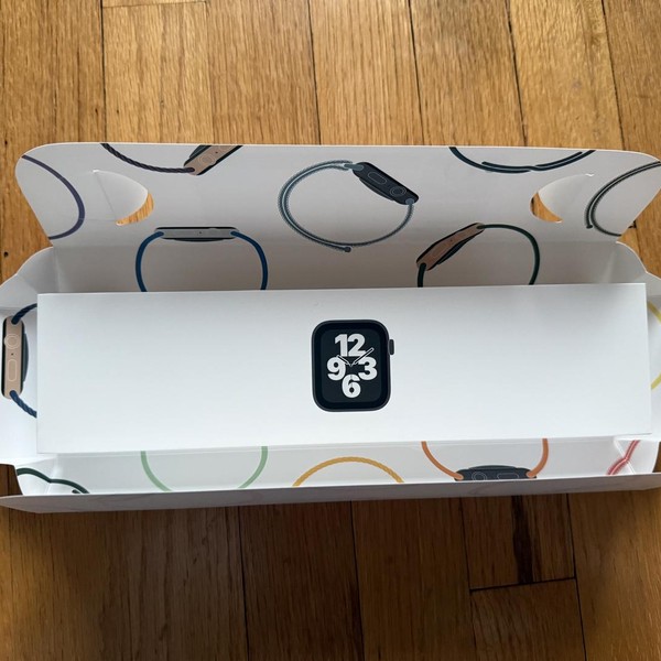 Apple Watch SE 1st Gen 40mm - Gray, A2351 - GPS, Aluminum