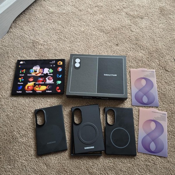 Samsung Galaxy Z Fold8 - Verizon, 256 GB, Graphite, 12 GB, SM-F971U