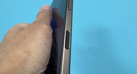 Mint
													Apple iPhone 17 - Unlocked, Black, 256 GB, A3258, photo 3 of 6