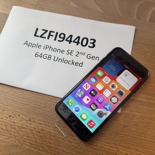 Apple iPhone SE 2nd Gen 2020 - Unlocked, 64 GB, Black, A2275