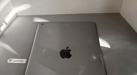 Fair
													Apple iPad 6th Gen - Wi-Fi, Silver, 32 GB, A1893, photo 3 of 6