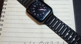 Good
													Apple Watch SE 1st Gen 44mm - Verizon, Gray, A2354 - Cellular, Aluminum, photo 3 of 6