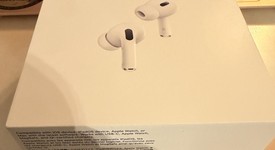 New
													Apple AirPods Pro 2 - USB-C, photo 2 of 4