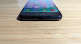 Good
													Apple iPhone SE 3rd Gen 2022 - Unlocked, Midnight, 256 GB, A2595, photo 4 of 15