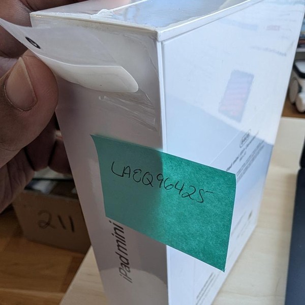 Apple iPad Mini (6th Gen) - Wi-Fi, 64 GB, Gray, A2567