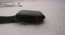 Good
													Apple Watch SE 1st Gen 44mm - Unlocked, Gray, A2354 - Cellular, Aluminum, photo 4 of 8