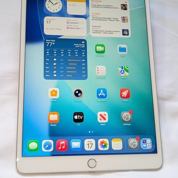 Apple iPad Air (3rd Gen) - Wi-Fi, 64 GB, Silver