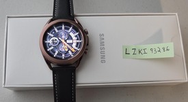 Mint
													Samsung Galaxy Watch3 - Unlocked, Mystic Bronze, 41mm, photo 4 of 6