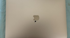Good
													MacBook Air 2019 - 13" - I5, Silver, 256 GB, 16 GB, photo 2 of 5