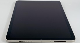 Good
													Apple iPad Air 5th Gen - Unlocked, Starlight, 64 GB, A2589, photo 4 of 7