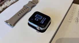 Fair
													Apple Watch SE 2nd Gen 40mm - Unlocked, Starlight, A2726 - Cellular, Aluminum, photo 4 of 4