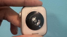 Good
													Apple Watch SE 2nd Gen 40mm - Unlocked, Starlight, A2726 - Cellular, Aluminum, photo 2 of 6