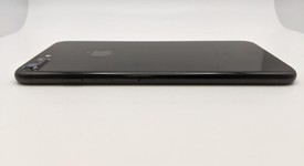 Good
													Apple iPhone 7 Plus - Unlocked, Jet Black, 128 GB, A1661, photo 3 of 8