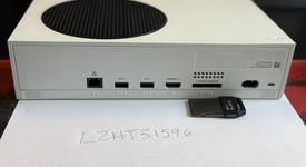 Mint
													Xbox Series S (2020) - White, 512 GB, photo 4 of 5