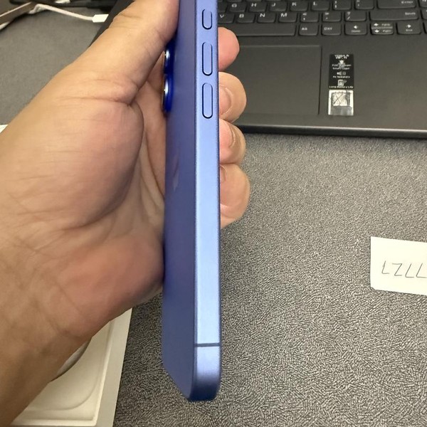 Apple iPhone 16 - Verizon, 128 GB, Ultramarine, A3081