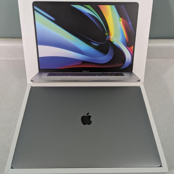 MacBook Pro 2019 - 16 inch - 1 TB, Gray, 32 GB, Intel Core i9