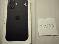 Apple iPhone 16