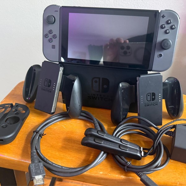 Nintendo Switch - 32 GB, Grey