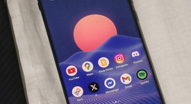 Good
													OnePlus 12 - Unlocked, Black, 256 GB, 12 GB, CPH2583, photo 2 of 8