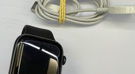 Fair
													Apple Watch Series 5 44mm - Unlocked, Silver, A2095 Cellular, Aluminum, photo 5 of 6